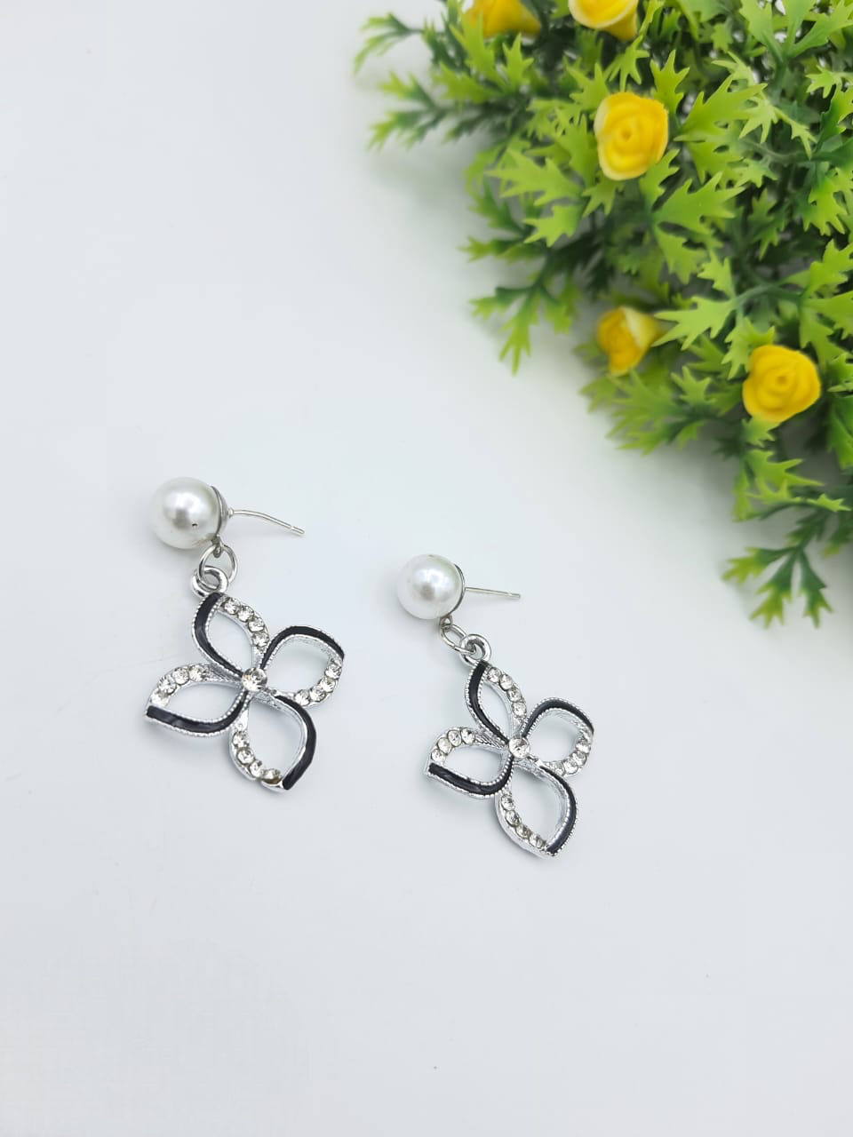 Vintage Flower Suspension Earrings, Floral Stud Earrings, Party Wear Earring Jewellery, Floral Design Studs Vintage Flower Suspension Earrings, Floral Stud Earrings, Party Wear Earring Jewellery, Floral Design Studs